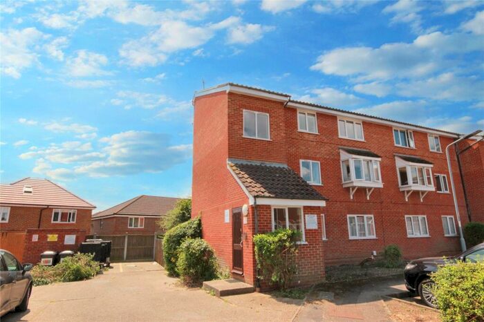 1 Bedroom Flat To Rent In Millhaven Close, Chadwell Heath, RM6