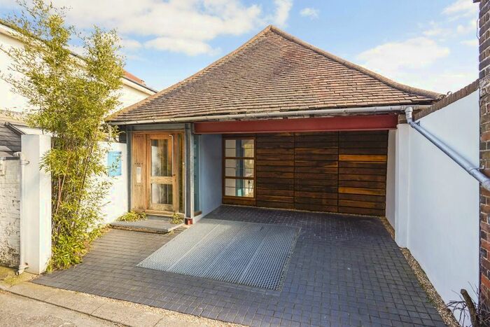 2 Bedroom Barn Conversion To Rent In South Park, Sevenoaks, TN13