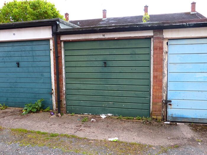 Garage / Parking To Rent In Lomaine Drive, Kings Norton, Birmingham, B30