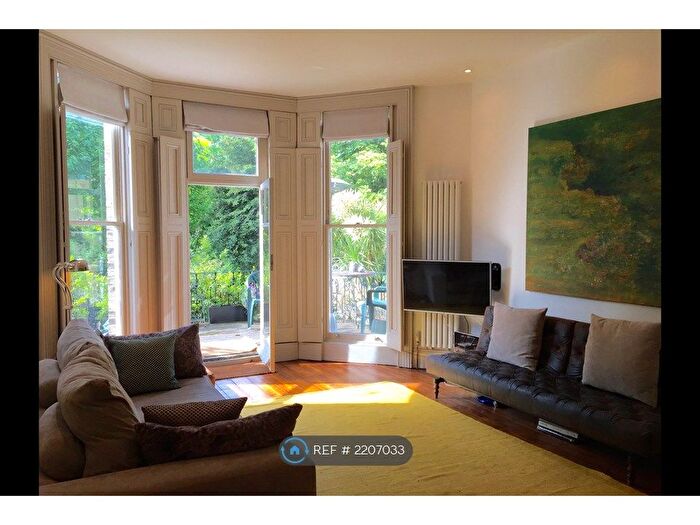 1 Bedroom Flat To Rent In King Henry's Road, London, NW3