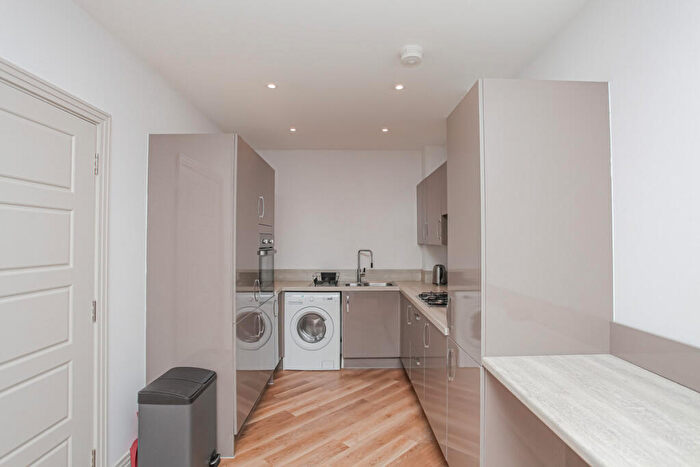 1 Bedroom Flat For Sale In Clifton Close, Bicester, OX26