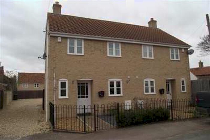 2 Bedroom House To Rent In Back Street, Lakenheath, IP27