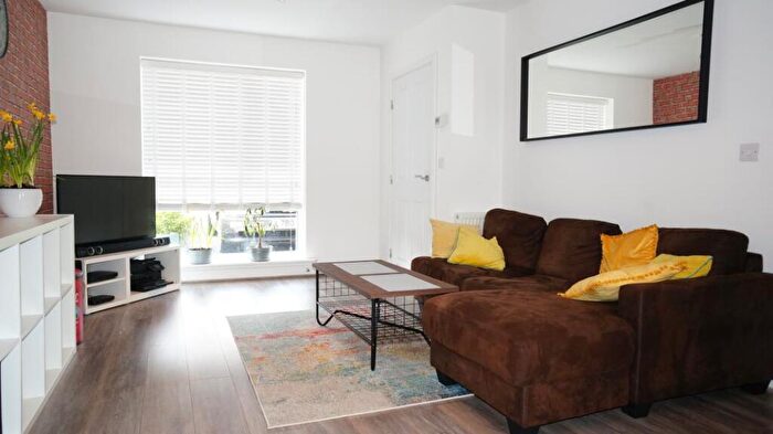 2 Bedroom Terraced House To Rent In Garforth Ave :: Ancoats, M4