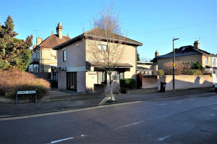 4 Bedroom Detached House To Rent In Essex Road, Watford WD17
