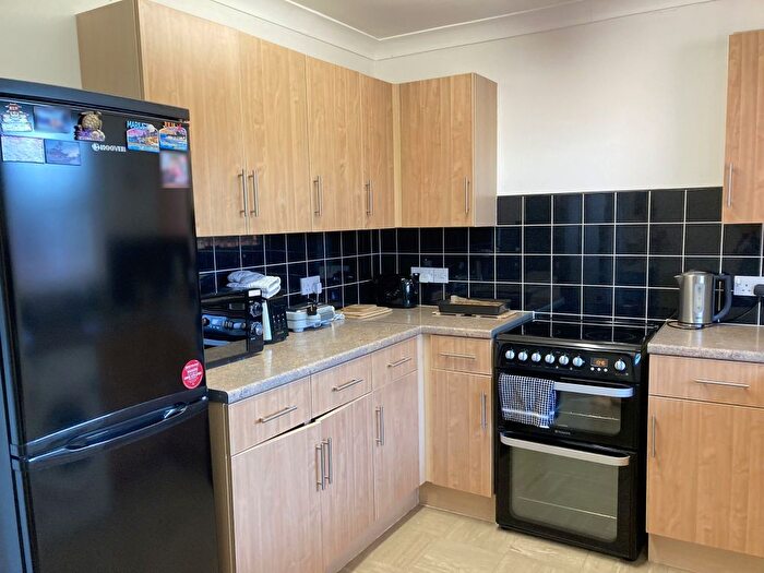 2 Bedroom Flat To Rent In Langley Walk, Norwich, NR2