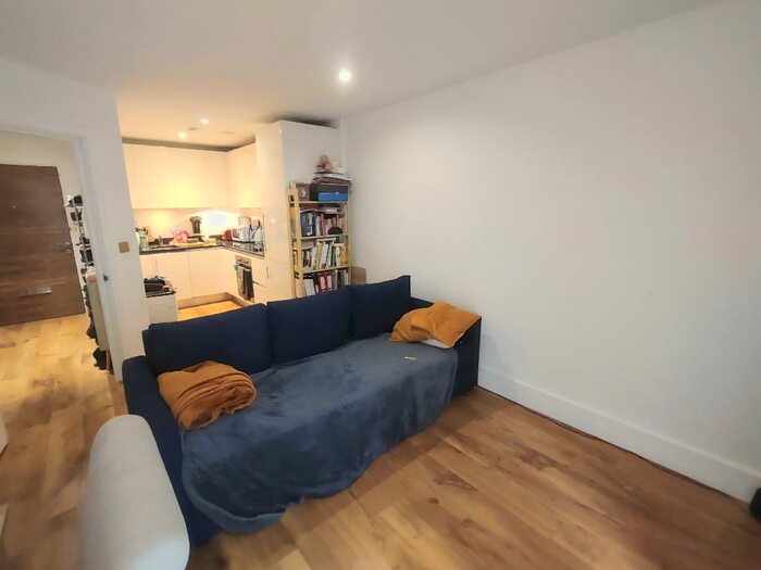 1 Bedroom Flat To Rent In Major Draper Street, London, SE18
