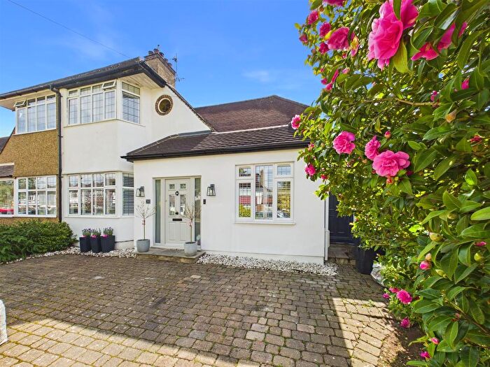 4 Bedroom Semi Detached House For Sale In Evelyn Avenue, Ruislip, HA4