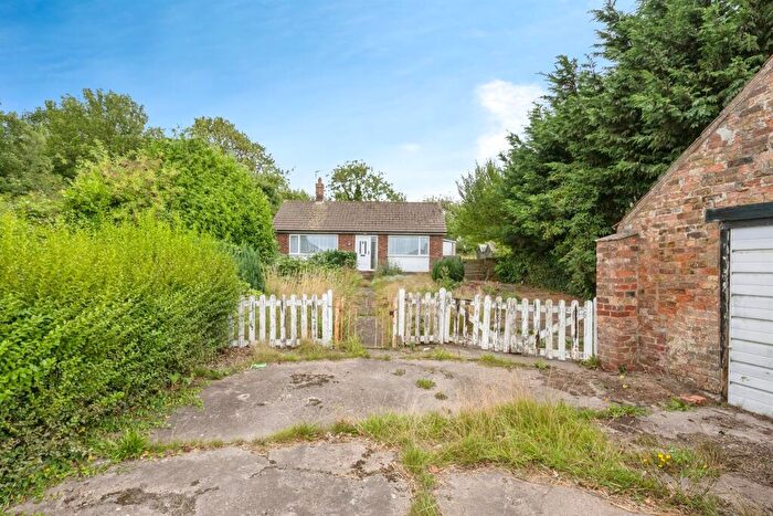 2 Bedroom Detached Bungalow For Sale In Eastoft Road, Crowle, Scunthorpe, DN17