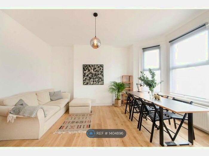 3 Bedroom Flat To Rent In Holland Road, London, NW10