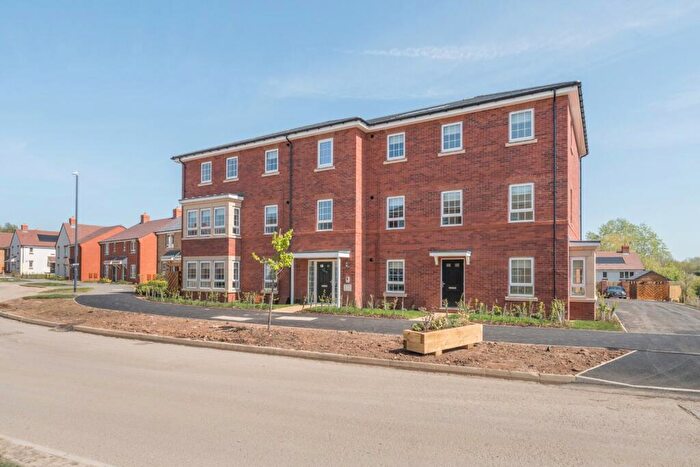 2 Bedroom Flat To Rent In Kingston Grange Drive, Upper Lighthorne, Leamington Spa, Warwickshire, CV33