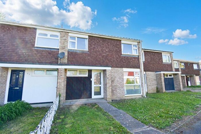 3 Bedroom Terraced House For Sale In Atholl Walk, Bedford, MK41