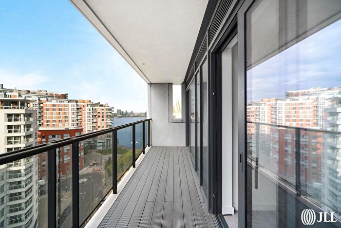 1 Bedroom Flat For Sale In Horizons Tower, Yabsley Street, E14