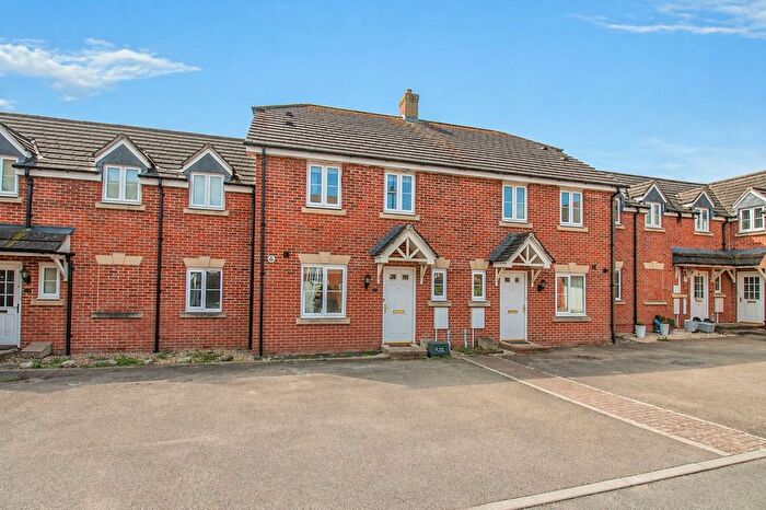 3 Bedroom Terraced House For Sale In Hornbeam Road, Trowbridge, BA14