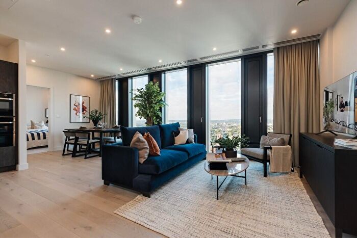 2 Bedroom Penthouse To Rent In Broad Street, Birmingham, B15