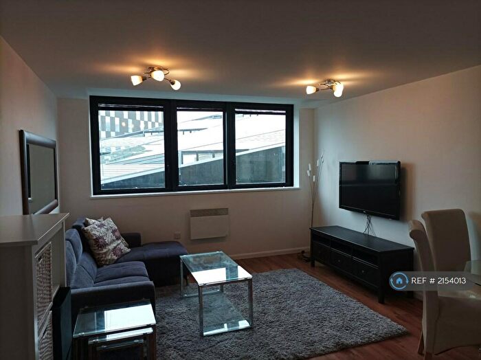2 Bedroom Flat To Rent In Mann Island, Liverpool, L3