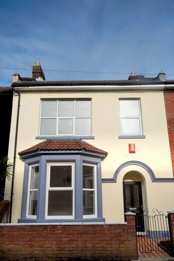 3 Bedroom End Of Terrace House To Rent In Kings Road, Gosport, PO12