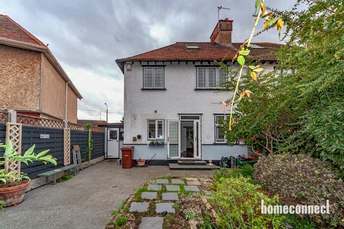 2 Bedroom Terraced House To Rent In Stifford Road, Aveley, RM15