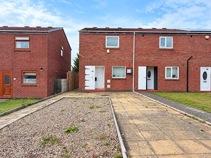 2 Bedroom End Of Terrace House For Sale In Camerton Place, Wallsend, NE28