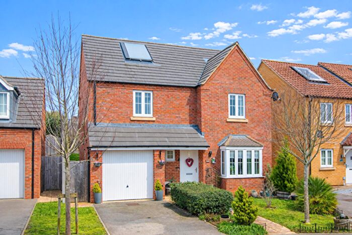 4 Bedroom Detached House For Sale In Virginia Crescent, Burton Latimer, NN15