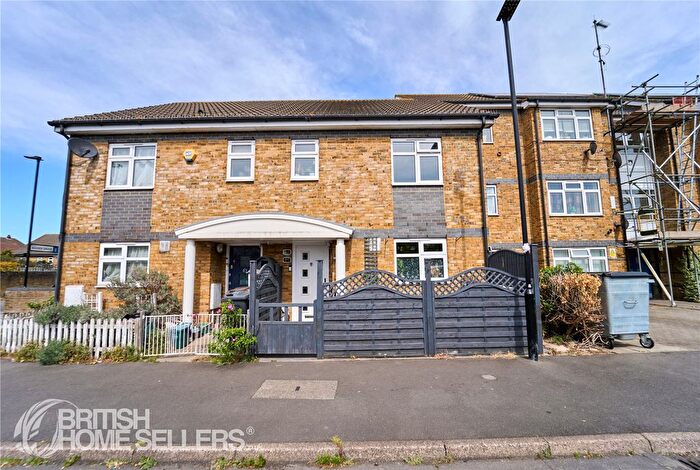 2 Bedroom Terraced House For Sale In Watermill Way, Feltham, TW13