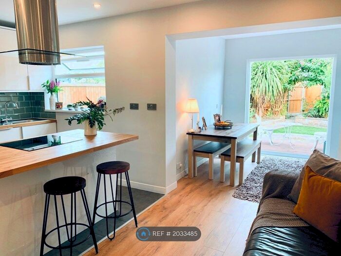 3 Bedroom Semi-Detached House To Rent In Arlington Close, Sidcup, DA15