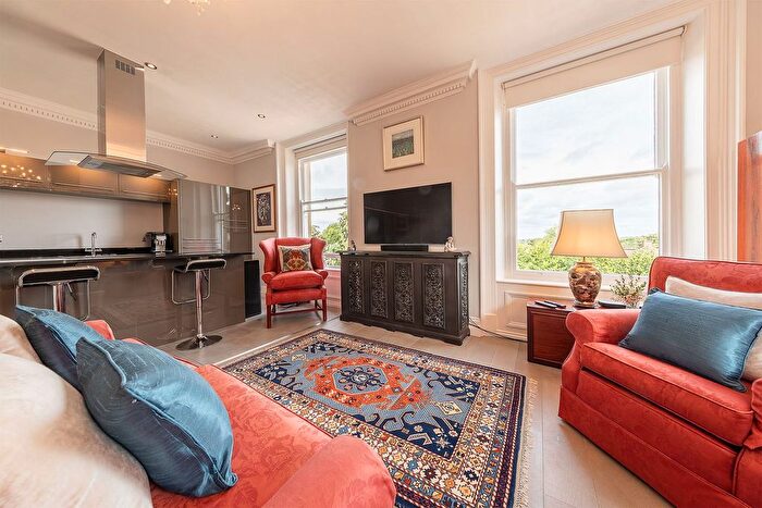 2 Bedroom Flat For Sale In Leicester Road, Oadby, Leicester, LE2