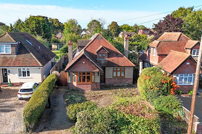 3 Bedroom Detached House For Sale In New Road, Holyport, Berkshire, SL6