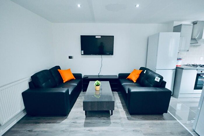 6 Bedroom House To Rent In Upper Warwick Street, Liverpool, L8