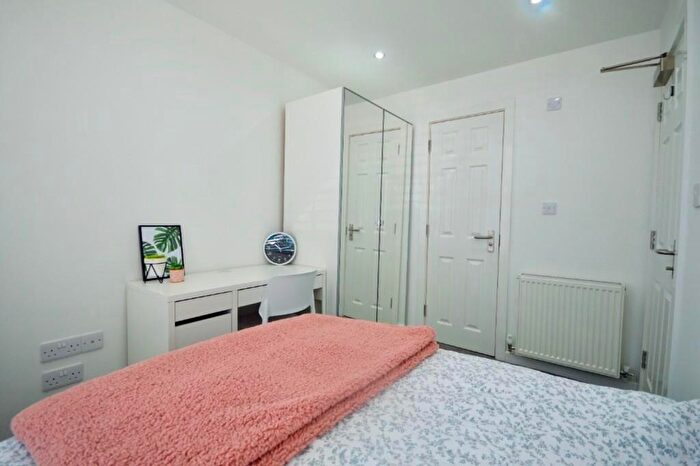 6 Bedroom House To Rent In Talton Road, Liverpool, L15
