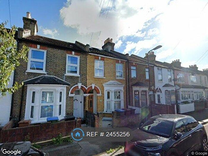 5 Bedroom Terraced House To Rent In Kingsdown Road, London, E11