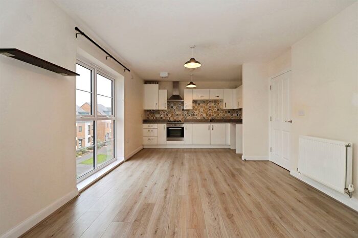 2 Bedroom Flat For Sale In Clark Drive, Yate, Bristol, BS37