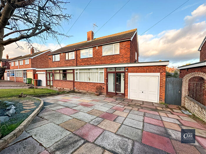 4 Bedroom Semi Detached House For Sale In Bankside Crescent, Streetly, Sutton Coldfield, B74