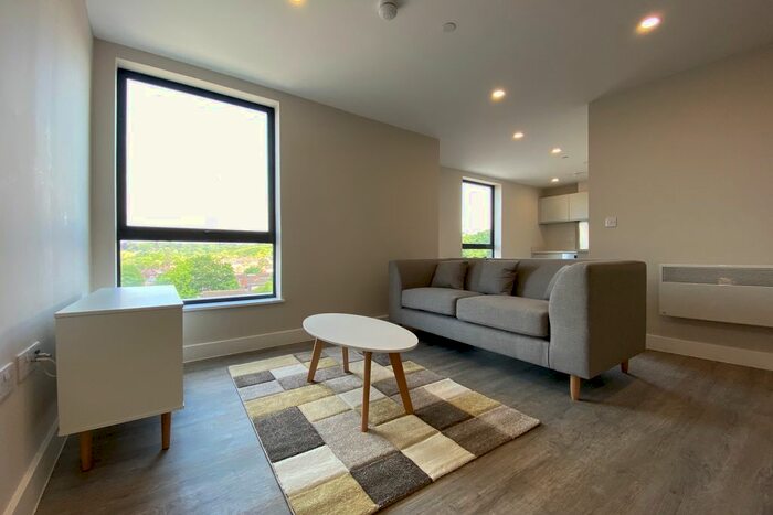 1 Bedroom Flat To Rent In Northgate House, Stonegate Road, Leeds, LS6