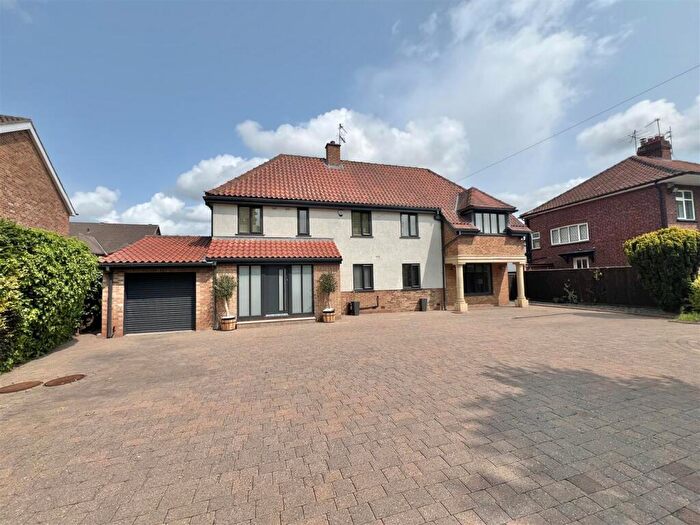 4 Bedroom Detached House For Sale In Carmel Road South, Darlington, DL3