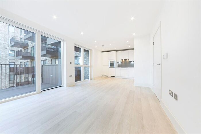 2 Bedroom Flat To Rent In Bodiam Court, Park Royal, NW10