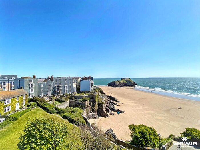 2 Bedroom Apartment For Sale In Cresswell Street, Tenby, SA70