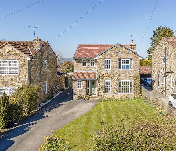 4 Bedroom Detached House For Sale In Breary Lane East, Bramhope, Leeds, LS16