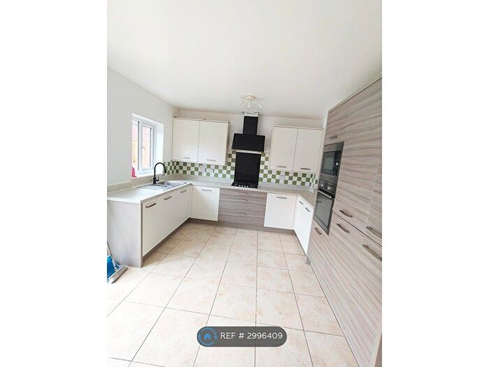 3 Bedroom Semi-Detached House To Rent In Waverly Road, Moston, M9