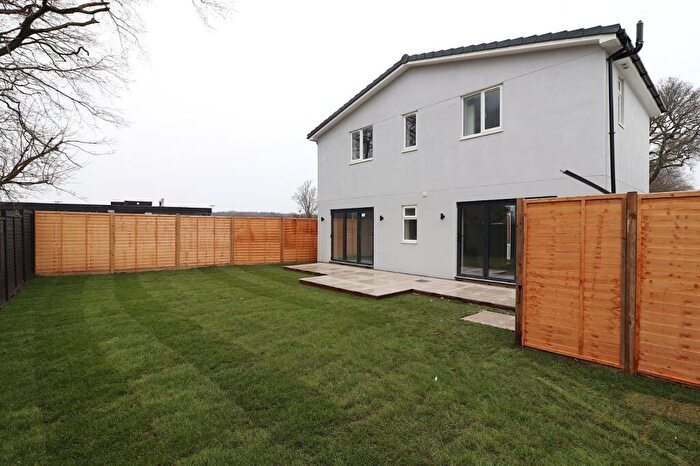 3 Bedroom Detached House For Sale In Valley Way, Stevenage, Hertfordshire, SG2
