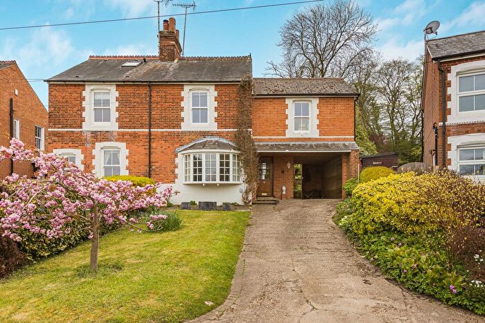 4 Bedroom Semi-Detached House For Sale In Hanbury Lane, Essendon, Hatfield, AL9