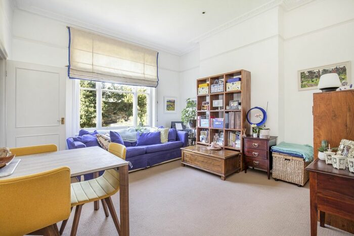 1 Bedroom Flat To Rent In Homefield Road, Wimbledon Village, SW19