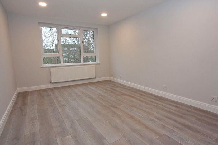 1 Bedroom Flat To Rent In Farrier Road, Northolt, UB5