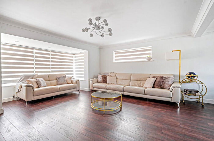4 Bedroom Detached House For Sale In Hyde End Road, Spencers Wood, Reading, Berkshire, RG7
