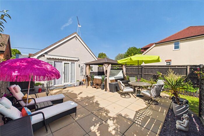 2 Bedroom Bungalow For Sale In West Street, Tadley, Hampshire, RG26