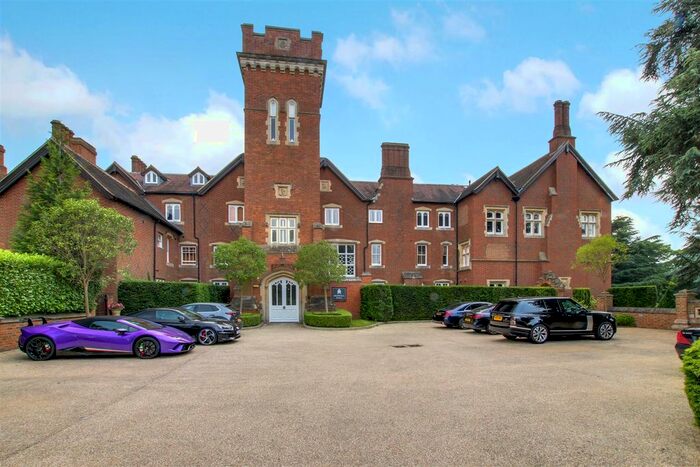 2 Bedroom Flat To Rent In Cucumber Lane, Essendon, Hatfield AL9