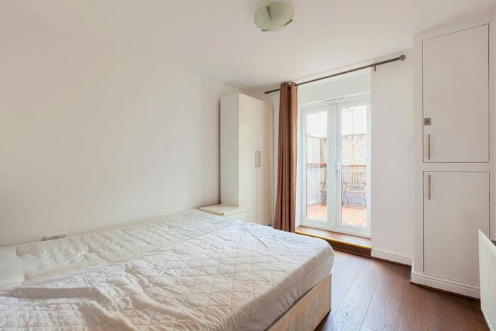 1 Bedroom Flat To Rent In Hackney Road, London Fields, London, E2