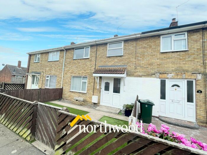 3 Bedroom Terraced House To Rent In New Park Estate, Stainforth, Doncaster, DN7