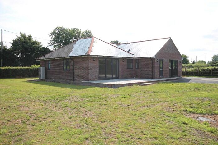 3 Bedroom Detached Bungalow To Rent In The Meadows, Lovington, Castle Cary, BA7
