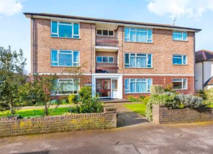 2 Bedroom Flat To Rent In Alma Road, Windsor, SL4