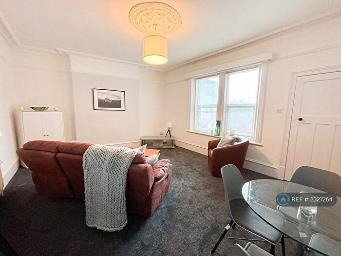 2 Bedroom Flat To Rent In Wingrove Road, Newcastle Upon Tyne, NE4